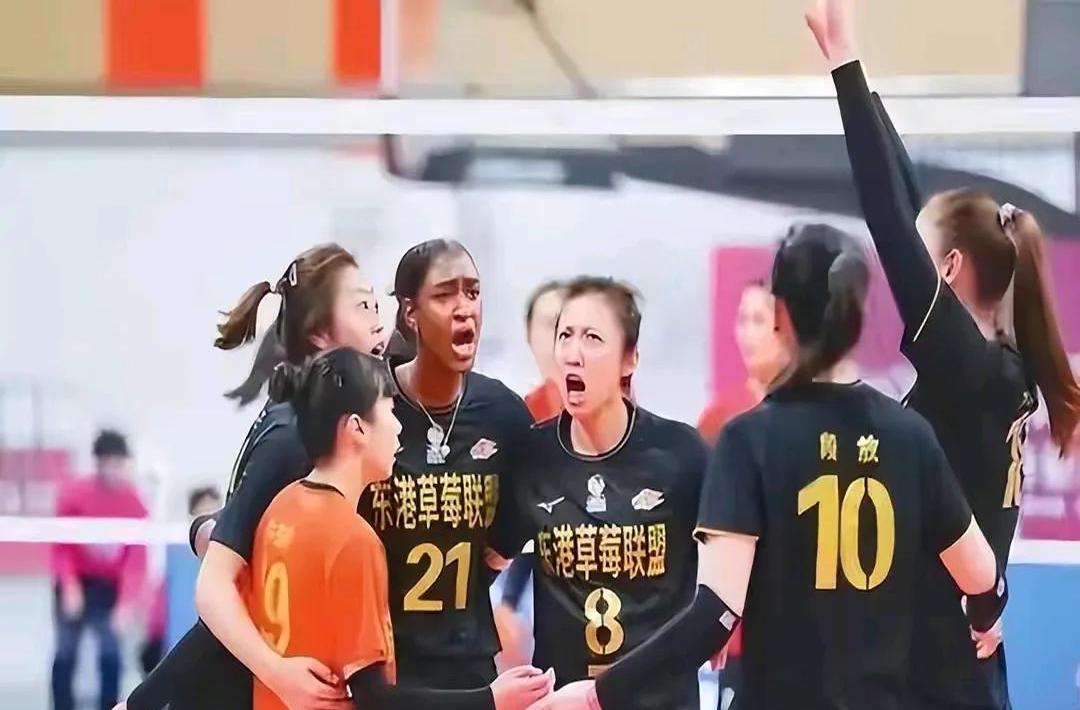 中国女排对阵海港展开拉锯大战，最终险胜对手-
